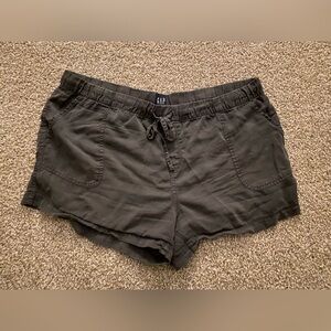 Gap shorts
